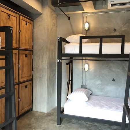Blackjack Bar And Hostel Bãi biển Chaweng Ngoại thất bức ảnh