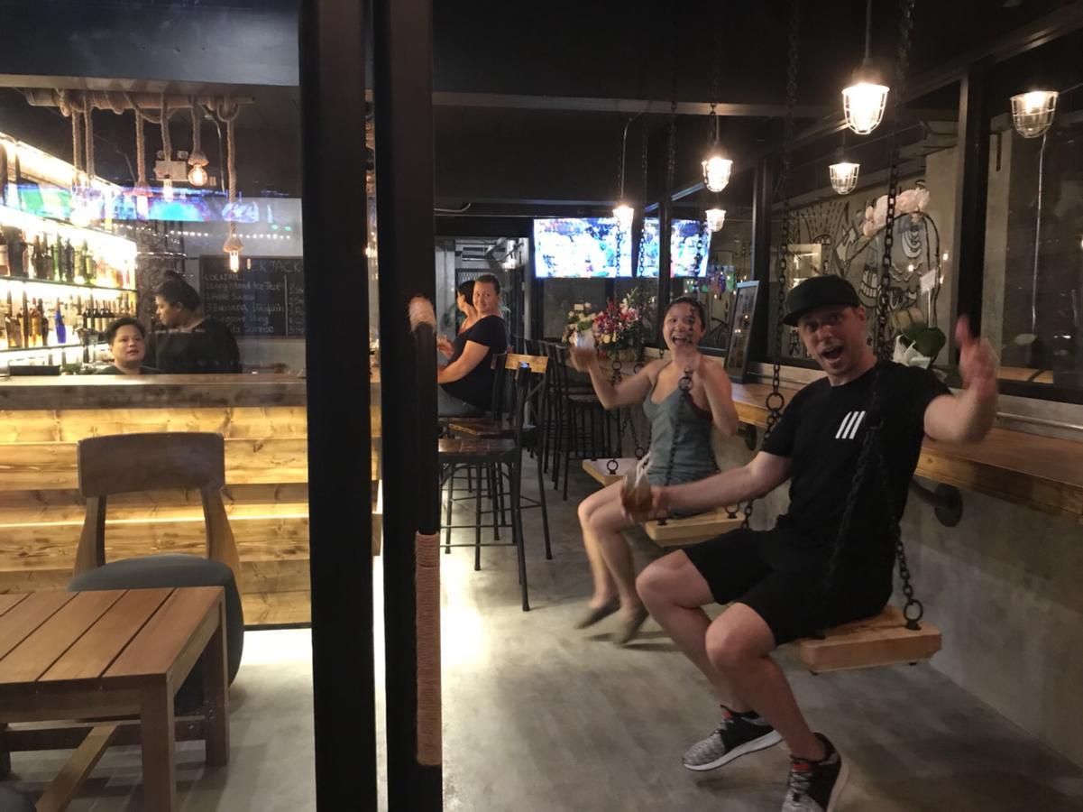 Blackjack Bar And Hostel Bãi biển Chaweng Ngoại thất bức ảnh