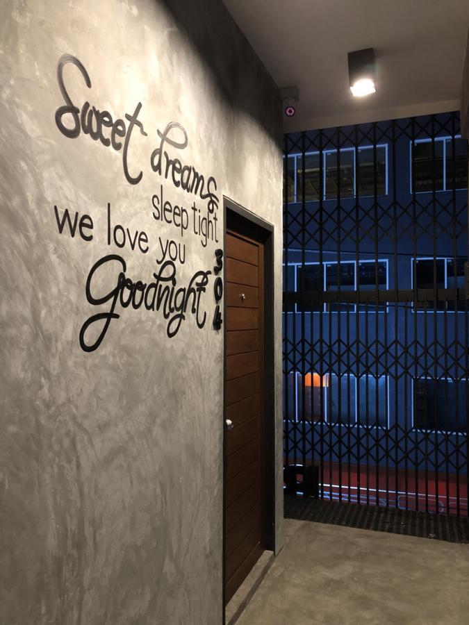 Blackjack Bar And Hostel Bãi biển Chaweng Ngoại thất bức ảnh